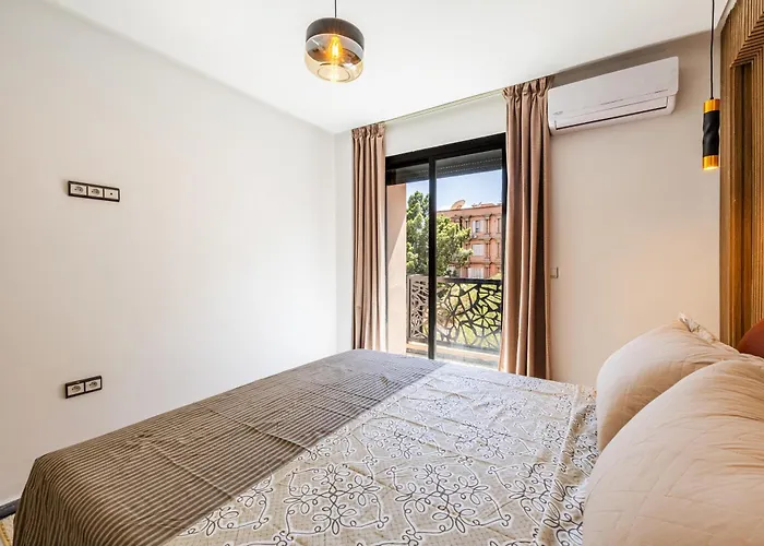 Luxurious City Apartment